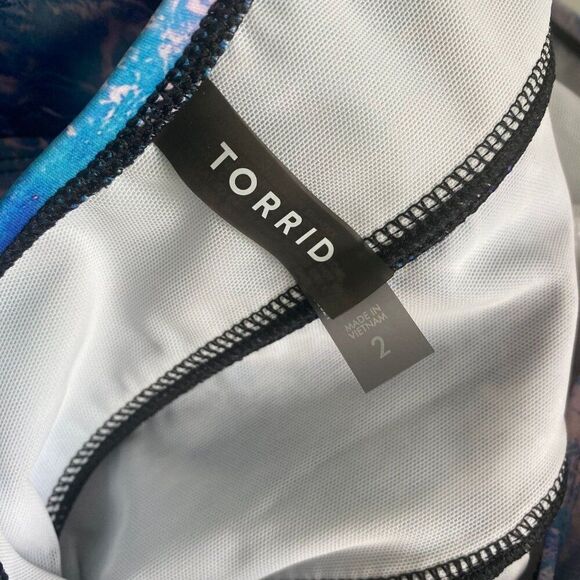 NWOT Torrid Active Wireless Ocean Wave Scoop Back One Piece Swimsuit, Size 2 - Picture 8 of 9